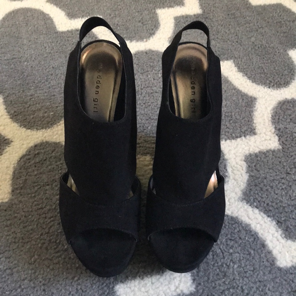 Black Wedges